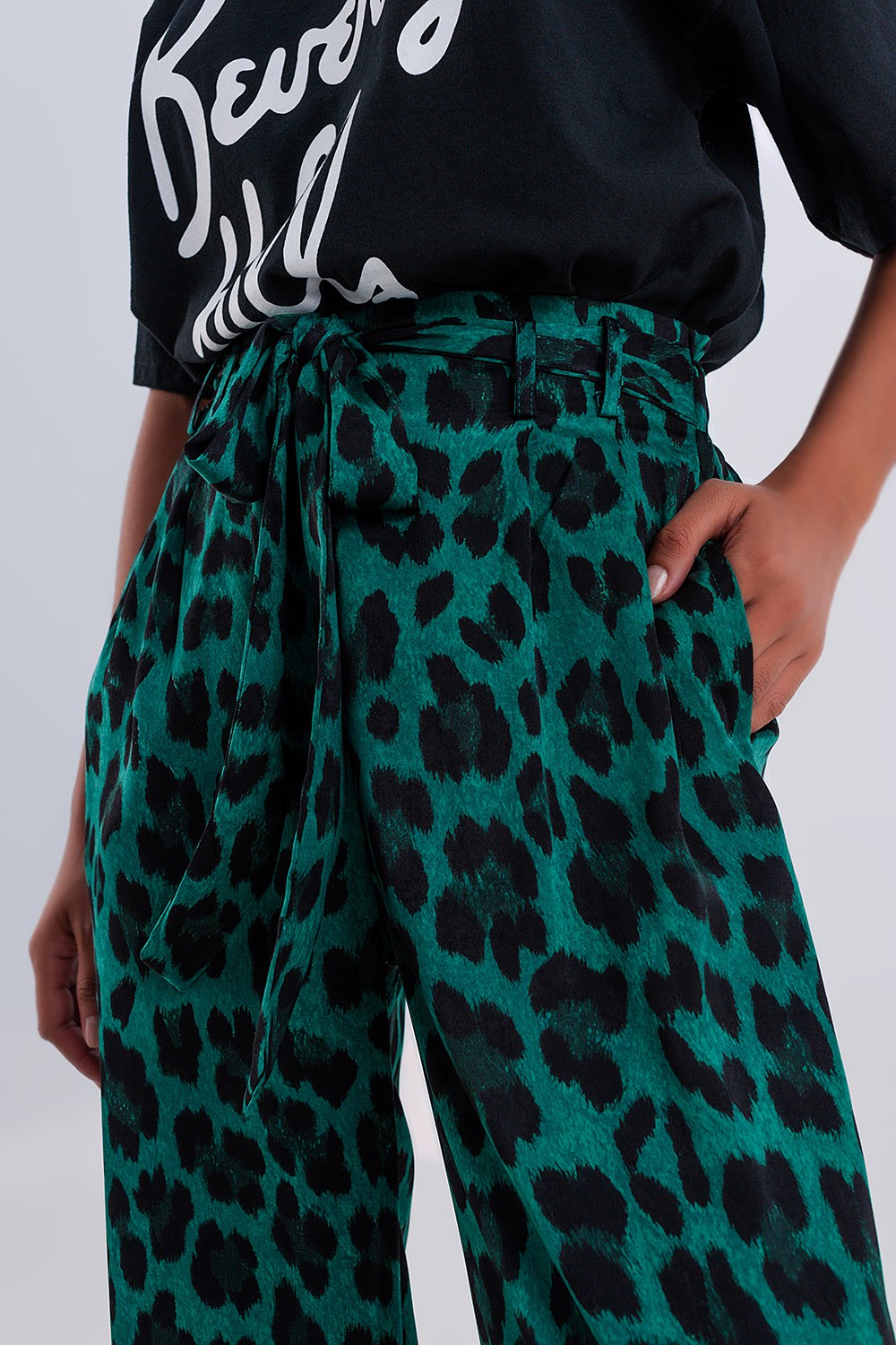 WIDE LEG PANTS IN GREEN LEOPARD PRINT