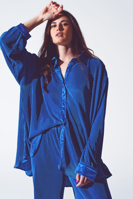 Relaxed pleated satin shirt
