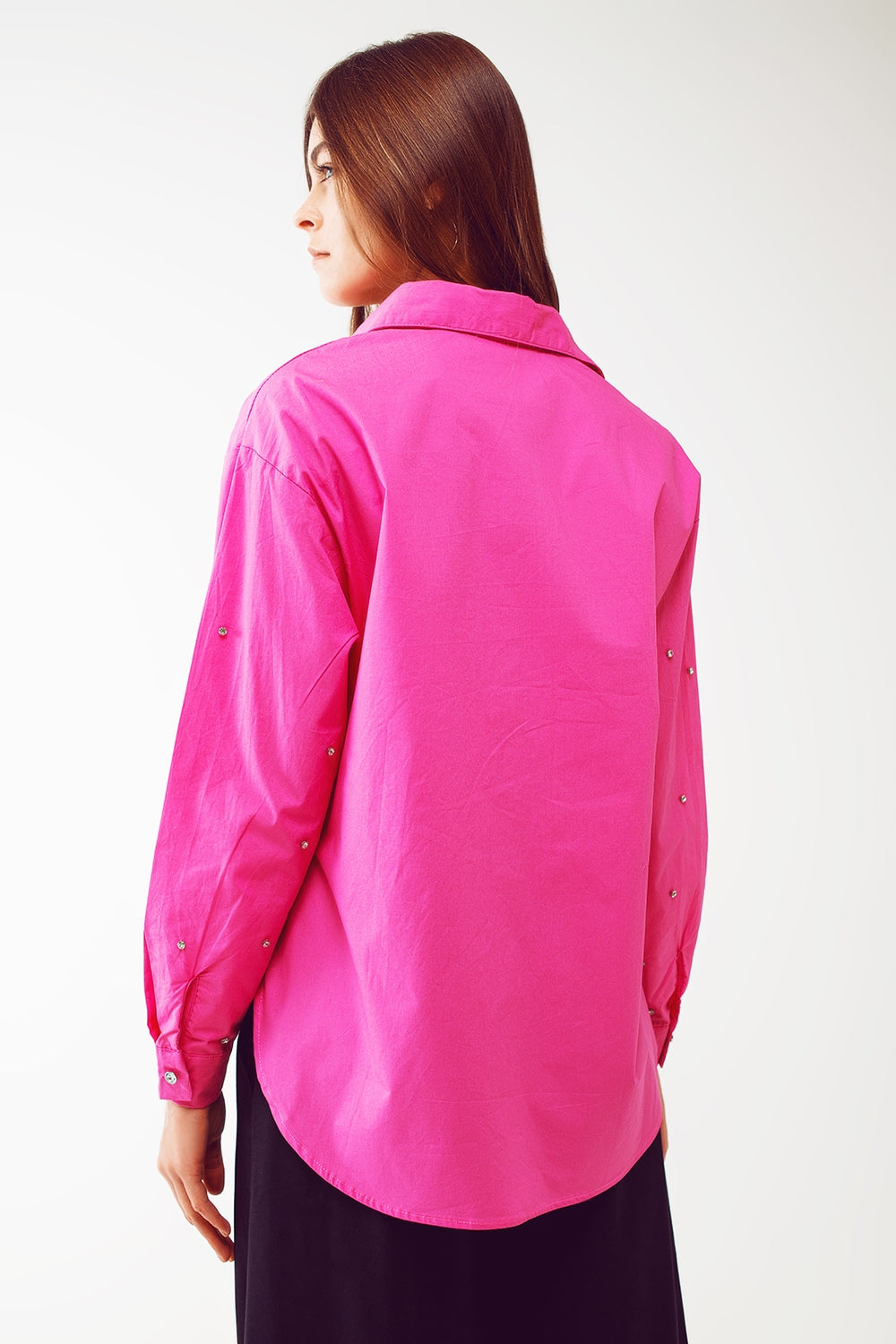 EMBELLISHED SHIRT WITH UNEVEN HEM IN FUCHSIA