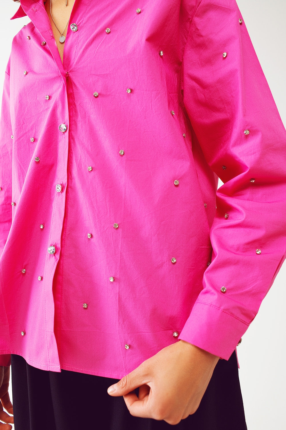 EMBELLISHED SHIRT WITH UNEVEN HEM IN FUCHSIA